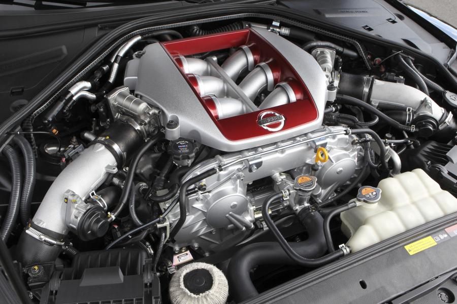 Nissan GT-R 2013 года  (EU) (фото 5 из 69)